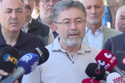 Bakan Yumaklı devam eden 6 aktif orman yangınıyla ilgili Manisa'da açıklama yaptı: Rüzgar şartları elverirse bu gece olmadan hayırlı haberler vermeyi umuyoruz